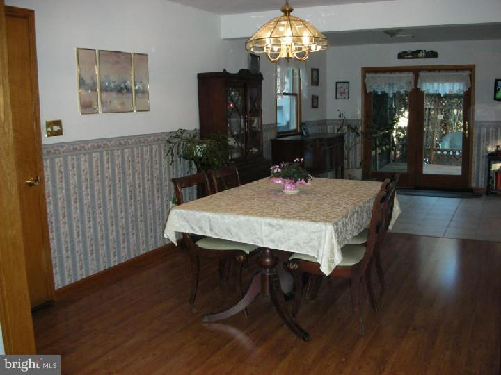 328 Sheeder Road Phoenixville, PA 19460 - Photo 10 of 21 Dining Room