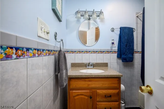 $679,500 | 272 Westfield Avenue, Clark, NJ 07066