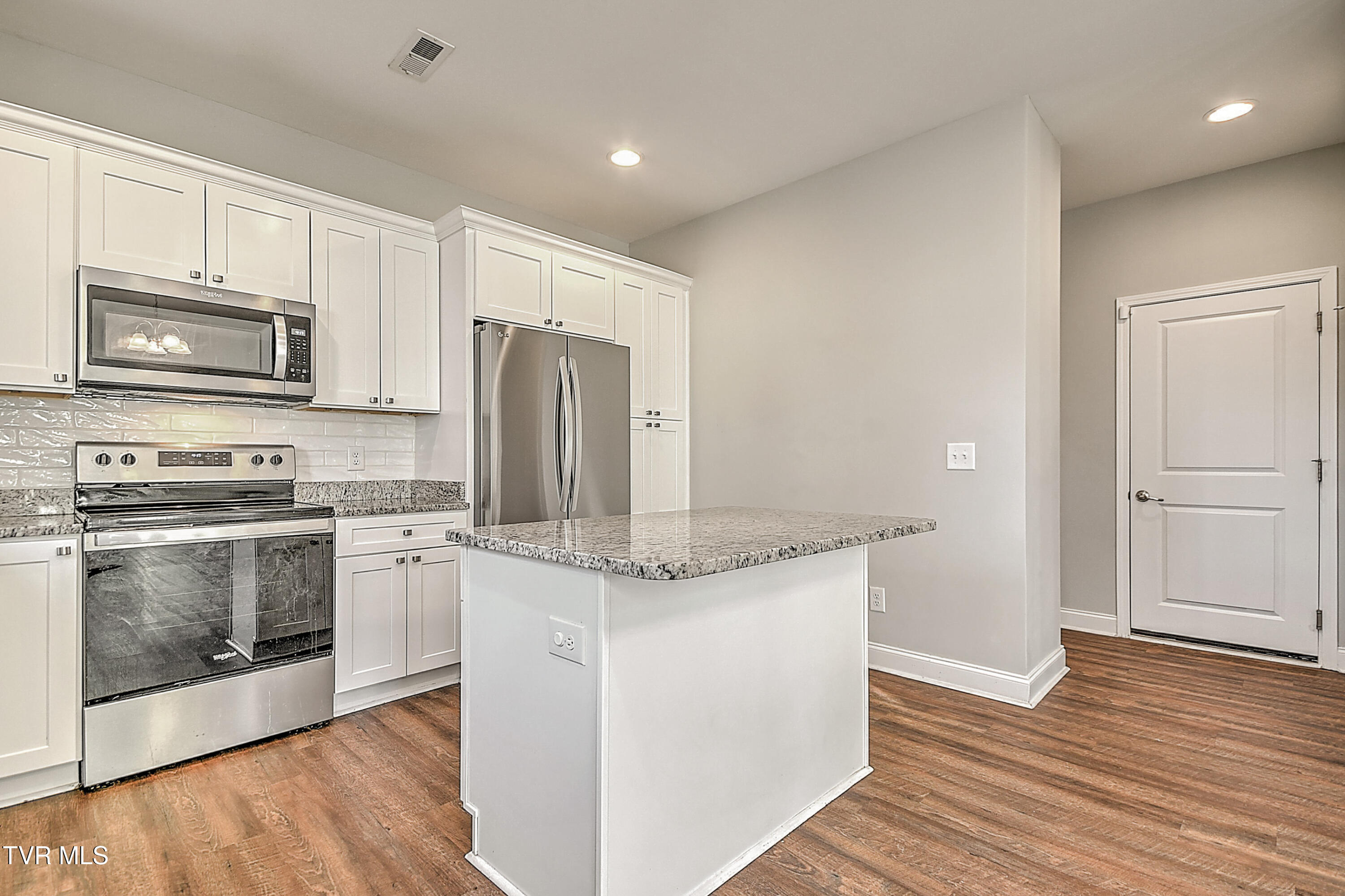 201 Gunners Way Gray, TN 37615 - Photo 12 of 38 201 Gunners Way DA-15