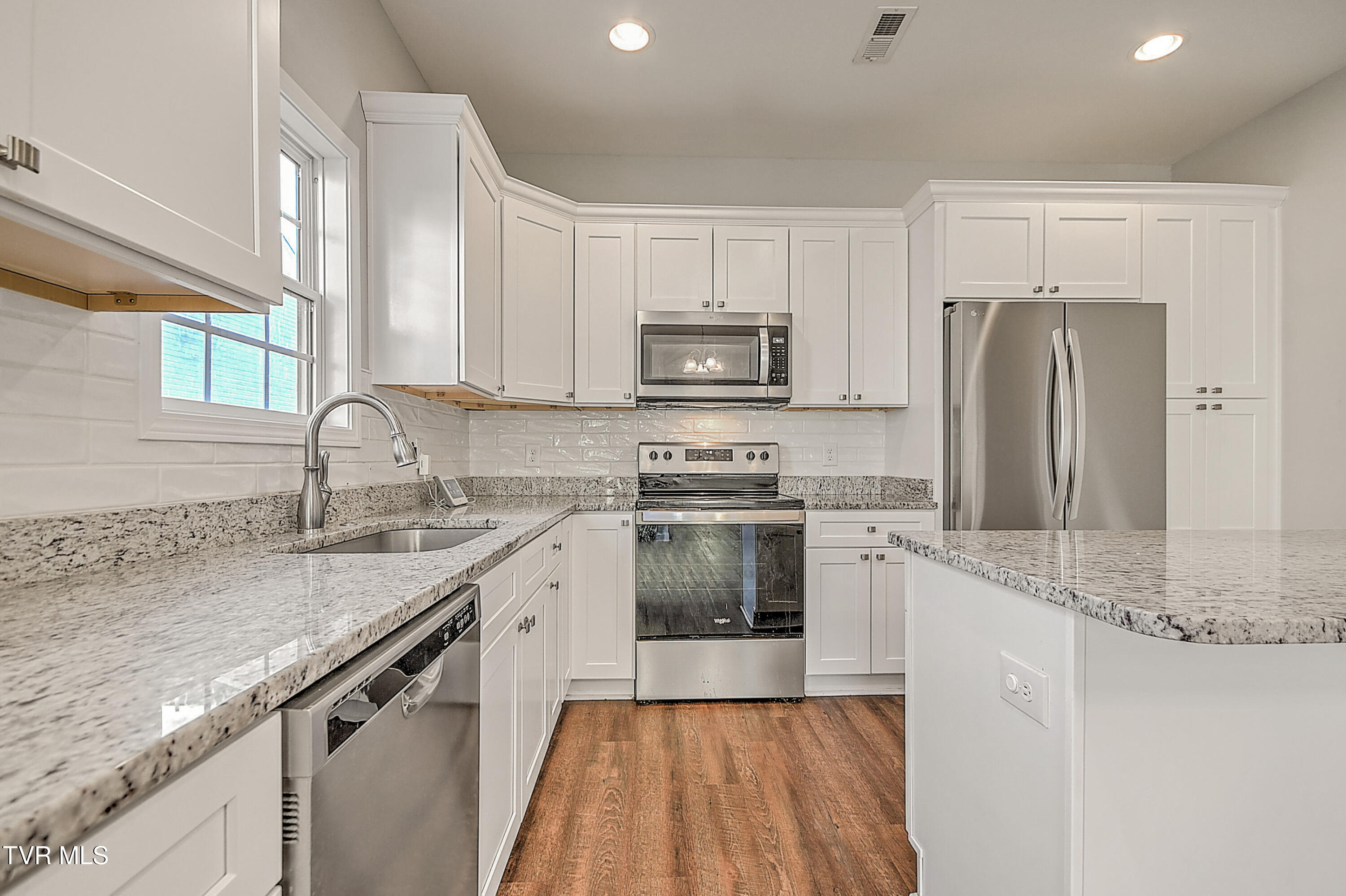 201 Gunners Way Gray, TN 37615 - Photo 13 of 38 201 Gunners Way DA-16