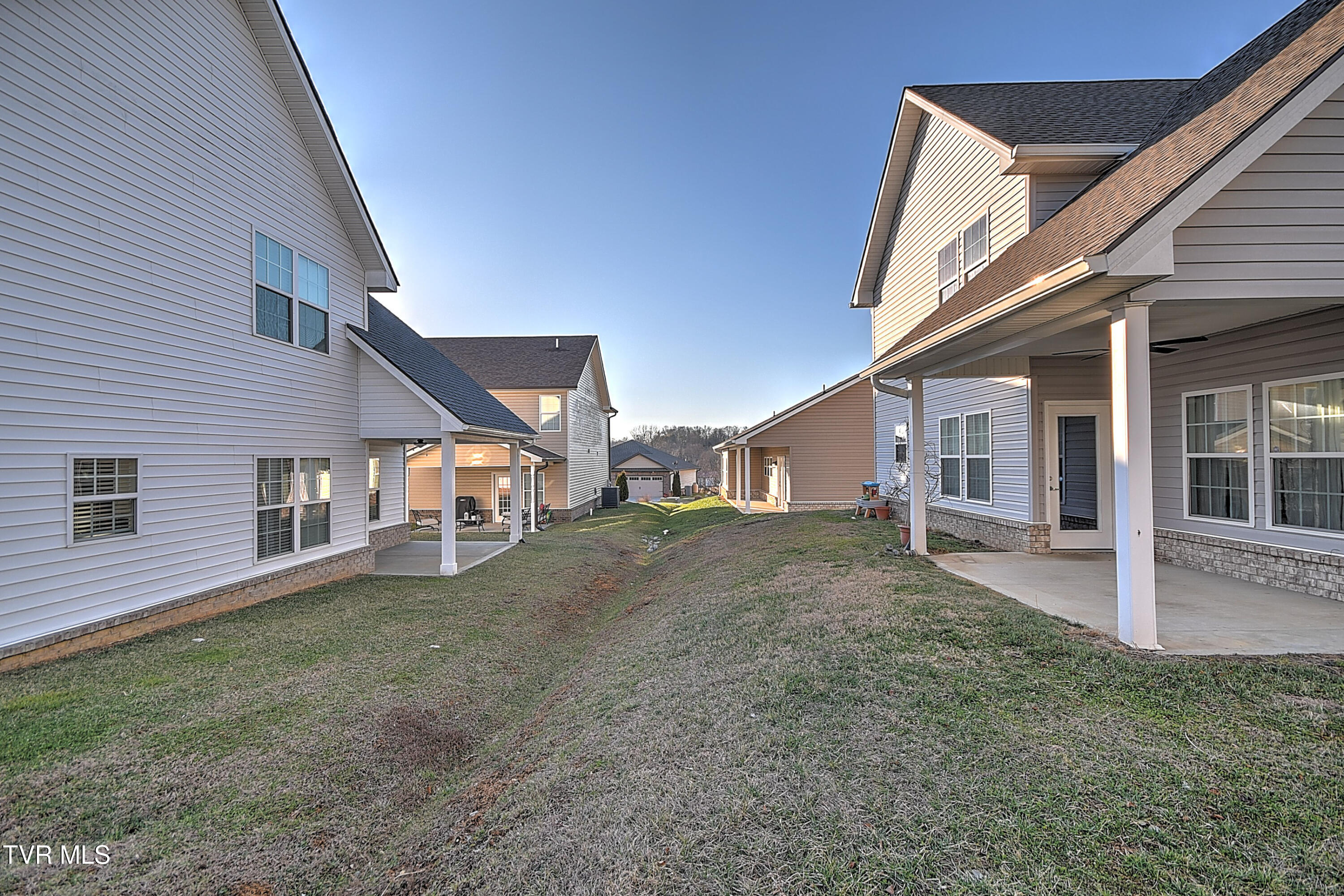 201 Gunners Way Gray, TN 37615 - Photo 36 of 38 201 Gunners Way DA-37