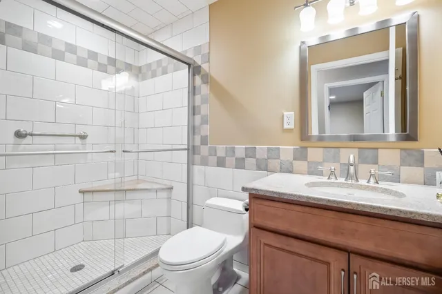 $1,250,000 | 3 Franklin Court, East Brunswick, NJ 08816