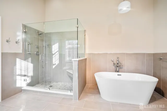 $1,250,000 | 3 Franklin Court, East Brunswick, NJ 08816