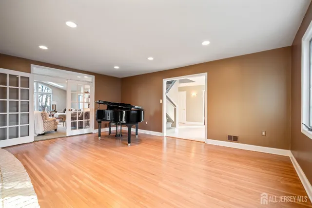 $1,250,000 | 3 Franklin Court, East Brunswick, NJ 08816