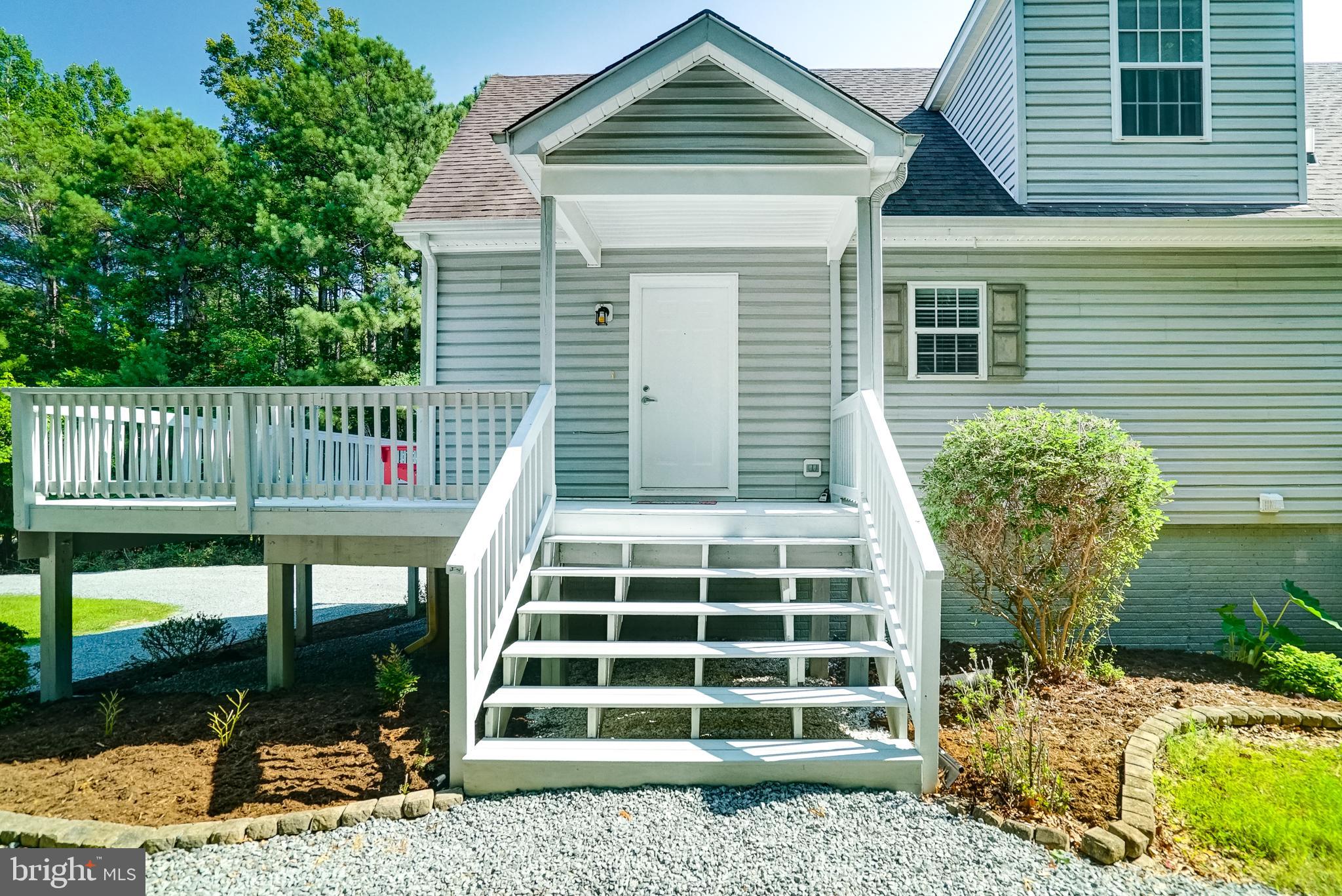 444 Point Drive Bumpass, VA 23024 - Photo 13 of 68