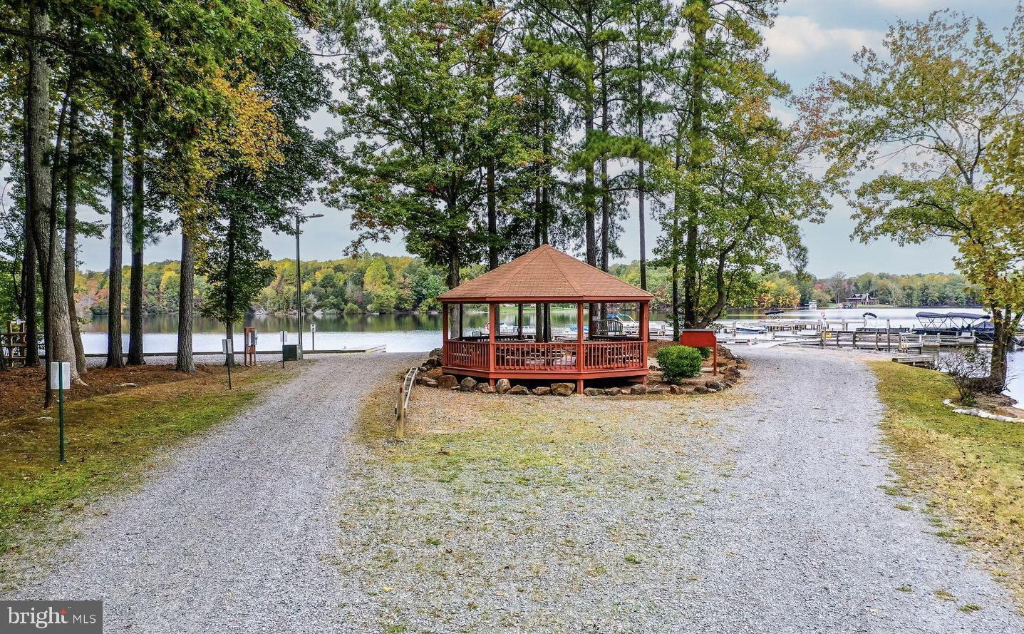 444 Point Drive Bumpass, VA 23024 - Photo 8 of 68