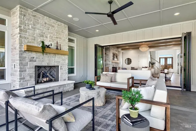 $2,500,000 | 981 South Waning Lane, Eagle, ID 83616