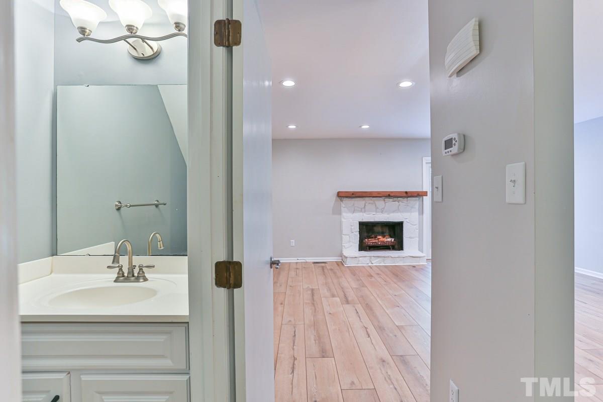 5752 Forest Lawn Court Raleigh, NC 27612 - Photo 11 of 27 Gallery Image 11