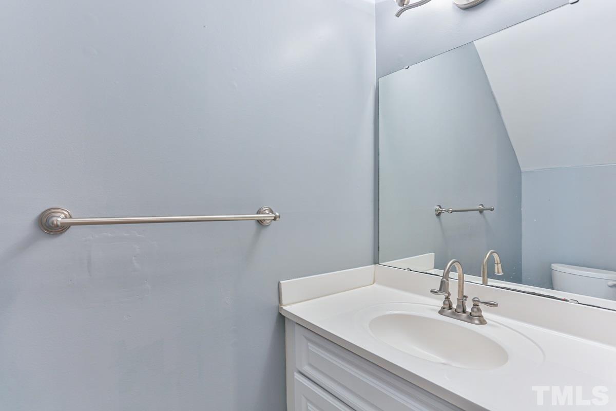 5752 Forest Lawn Court Raleigh, NC 27612 - Photo 12 of 27 Gallery Image 12