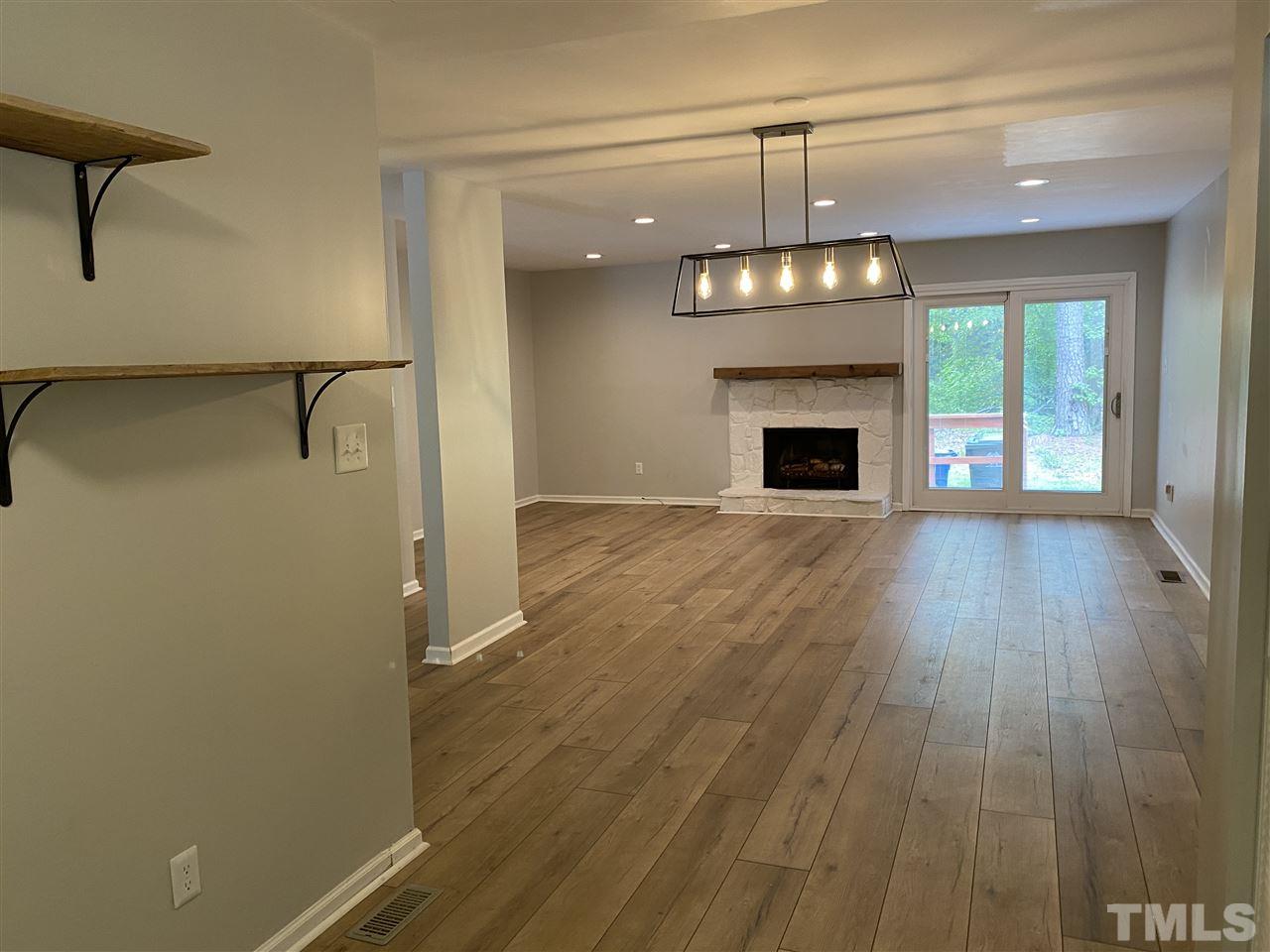 5752 Forest Lawn Court Raleigh, NC 27612 - Photo 3 of 27 Gallery Image 3