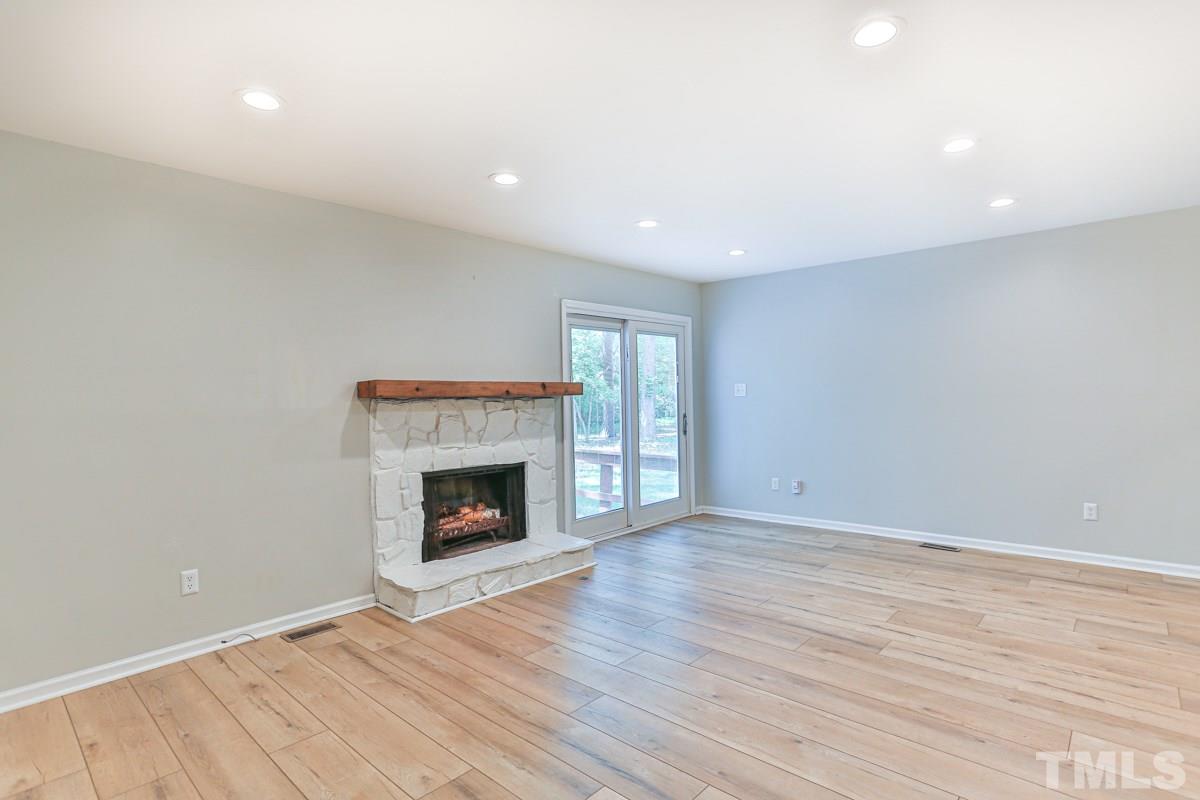 5752 Forest Lawn Court Raleigh, NC 27612 - Photo 5 of 27 Gallery Image 5