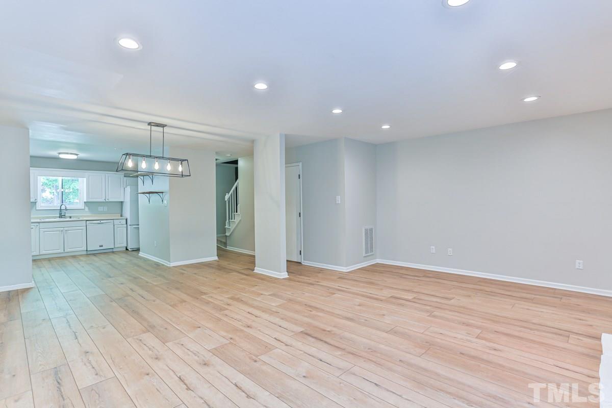 5752 Forest Lawn Court Raleigh, NC 27612 - Photo 7 of 27 Gallery Image 7