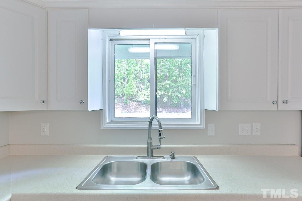 5752 Forest Lawn Court Raleigh, NC 27612 - Photo 10 of 27 Gallery Image 10