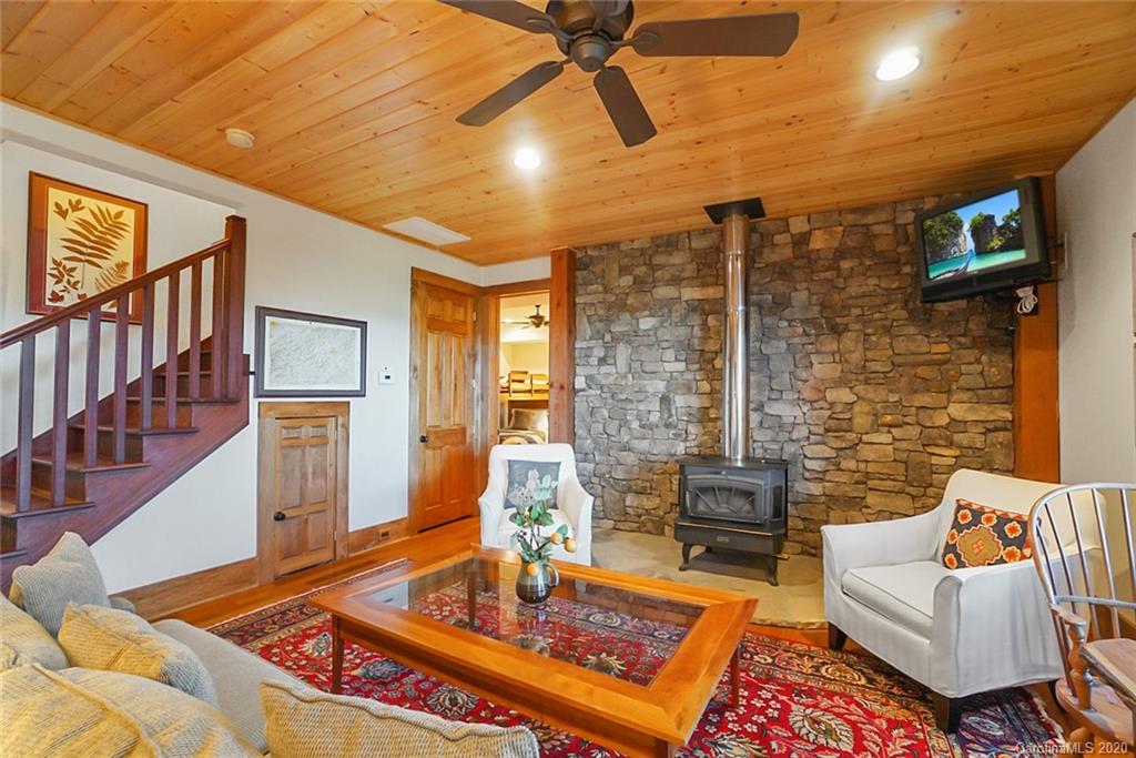 49 Corkscrew Way Sylva, NC 28779 - Photo 24 of 40 Gallery Image 24