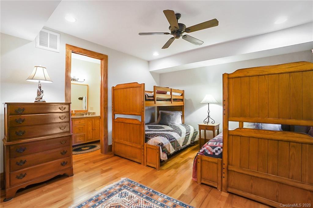 49 Corkscrew Way Sylva, NC 28779 - Photo 26 of 40 Gallery Image 26
