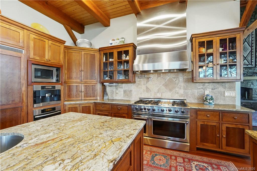 49 Corkscrew Way Sylva, NC 28779 - Photo 10 of 40 Gallery Image 10