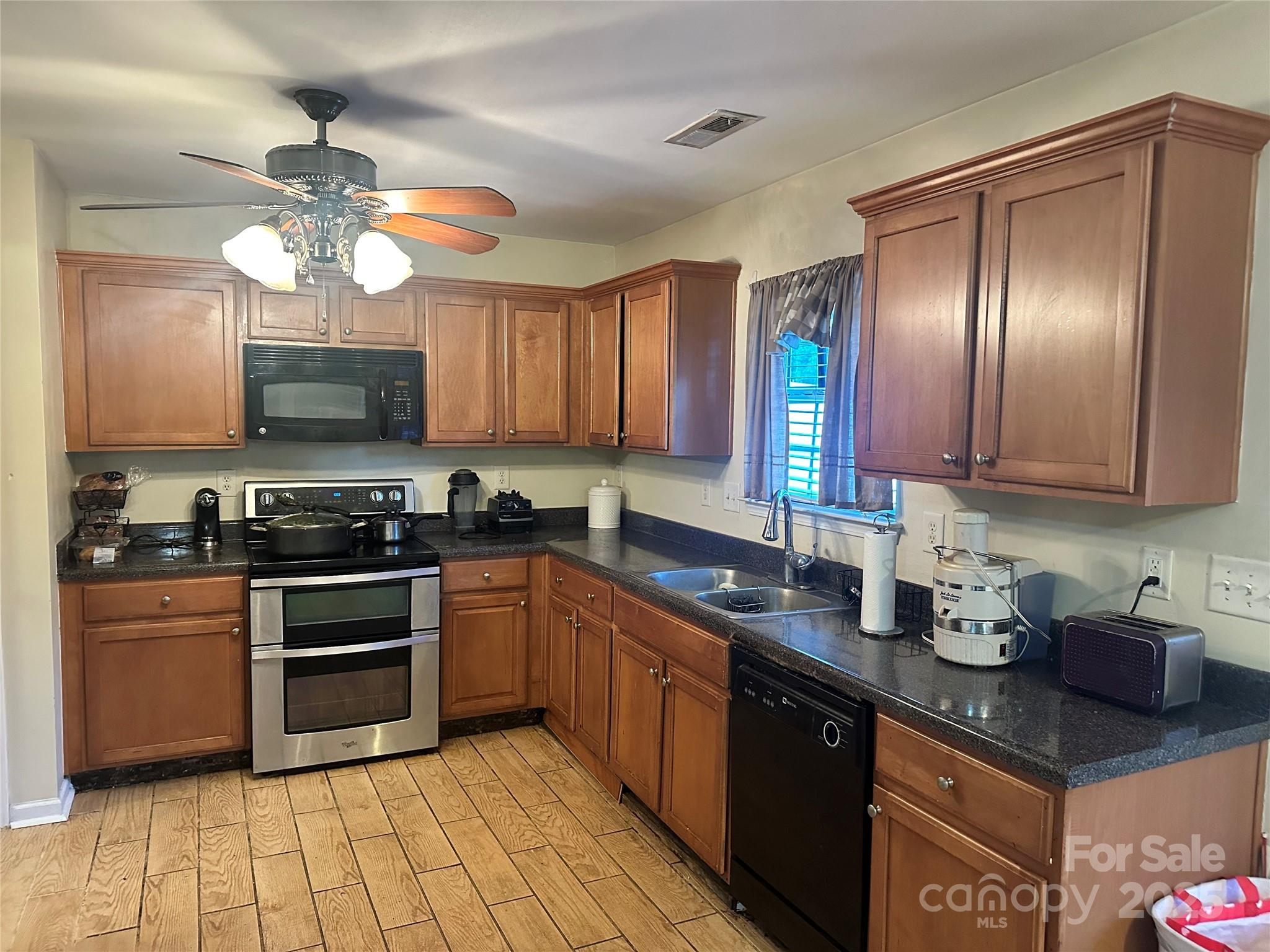 5228 Sunriver Road Gastonia, NC 28054 - Photo 10 of 14 Gallery Image 10