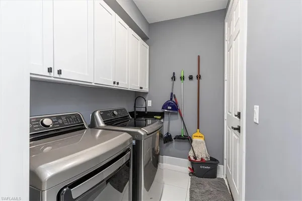 $4,000 | 4029 2nd Avenue Southeast, Naples, FL 34117