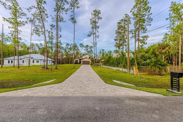 $4,000 | 4029 2nd Avenue Southeast, Naples, FL 34117