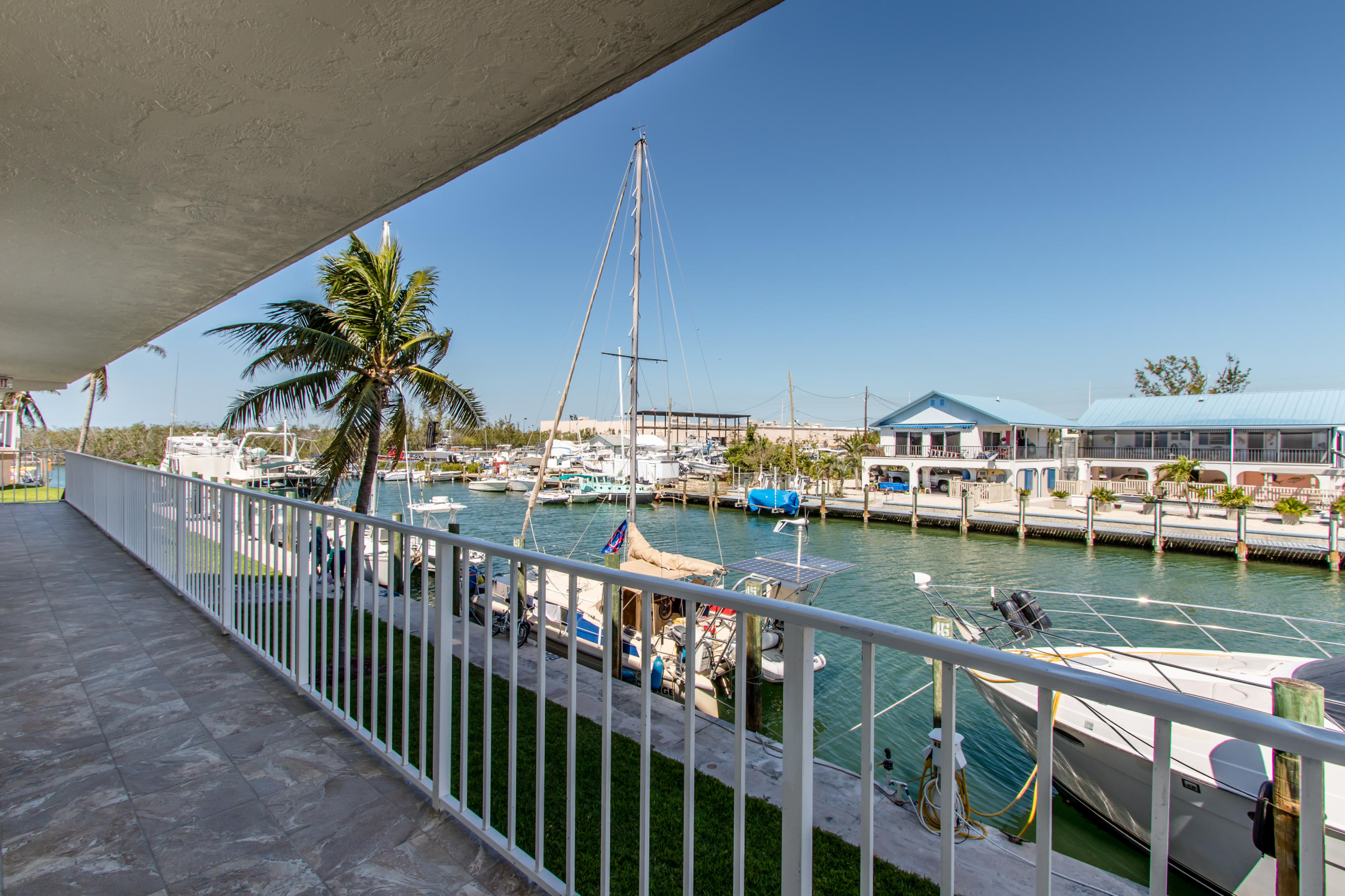 21 Sombrero Boulevard, Unit 203 Marathon, FL 33050 - Photo 3 of 44 Skipjack 203-4117