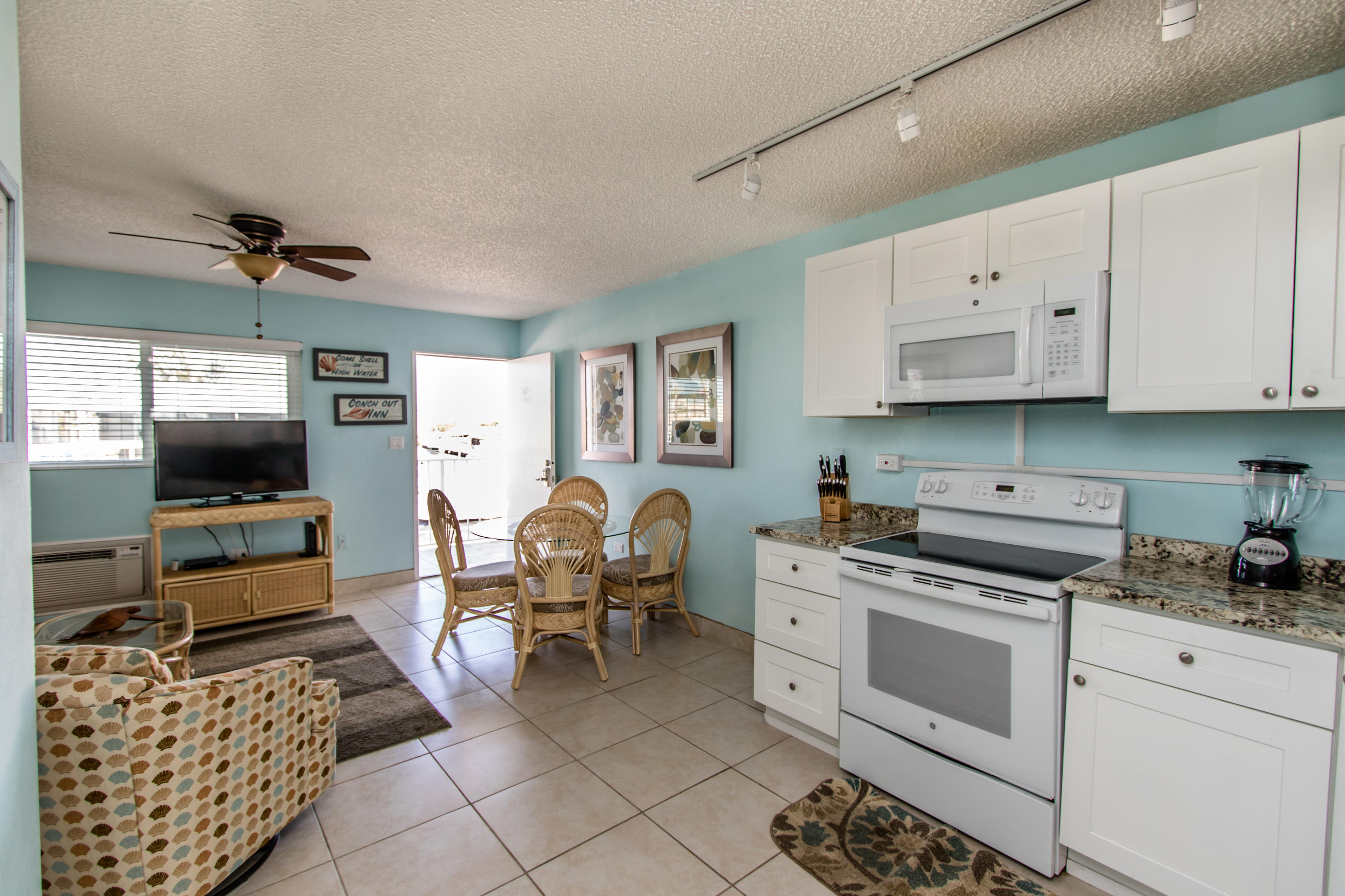 21 Sombrero Boulevard, Unit 203 Marathon, FL 33050 - Photo 32 of 44 Skipjack 203-4104