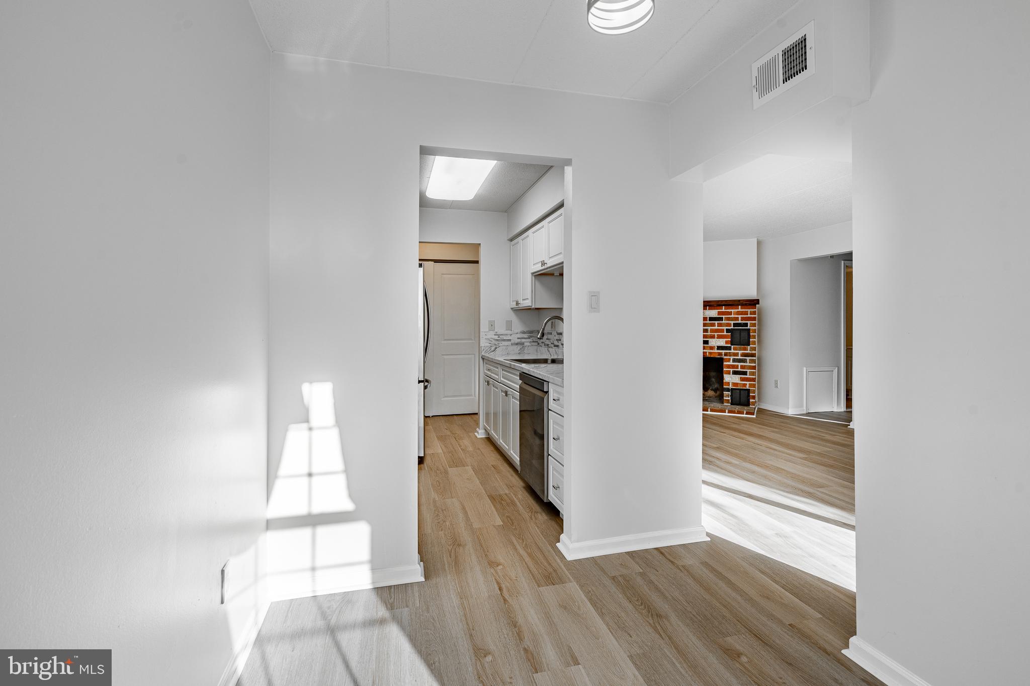 1410 Washington Place, Unit 10 Chesterbrook, PA 19087 - Photo 8 of 35