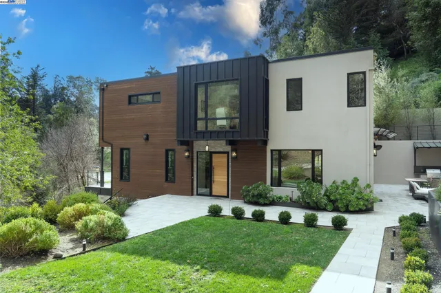 $2,600,000 | 3 West Circle, Oakland, CA 94611
