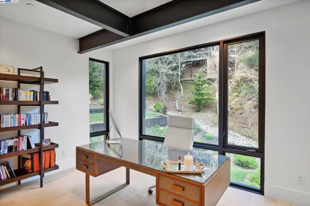 $2,600,000 | 3 West Circle, Oakland, CA 94611