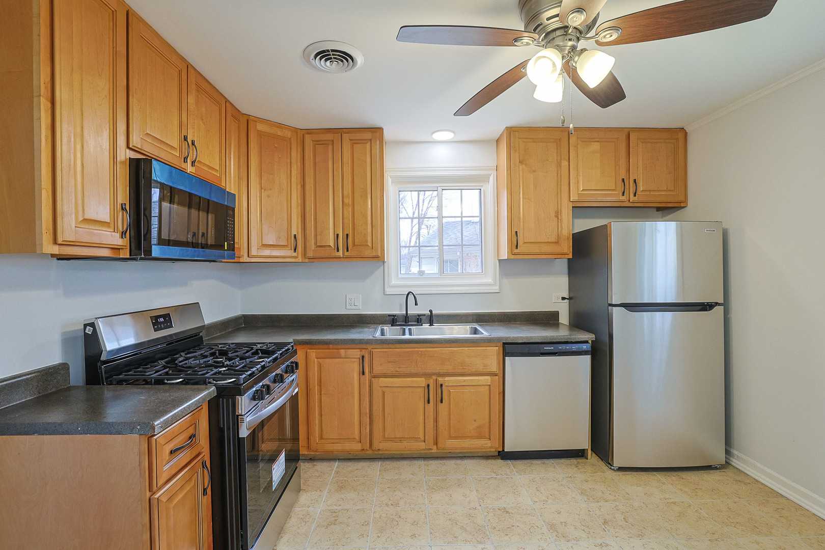 2524 Locust Road Homewood, IL 60430 - Photo 7 of 23