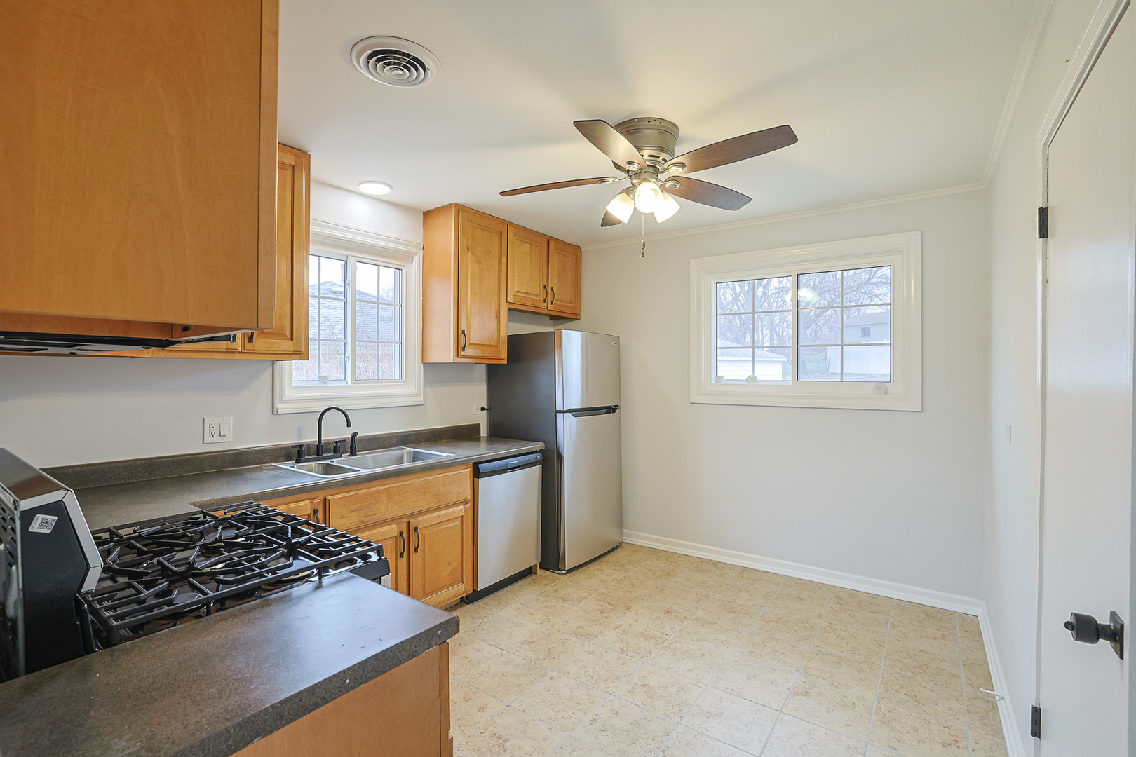 2524 Locust Road Homewood, IL 60430 - Photo 8 of 23