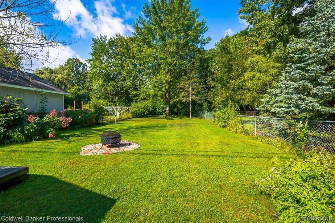 3111 Harvard Road Royal Oak, MI 48073 - Photo 11 of 30 12.1