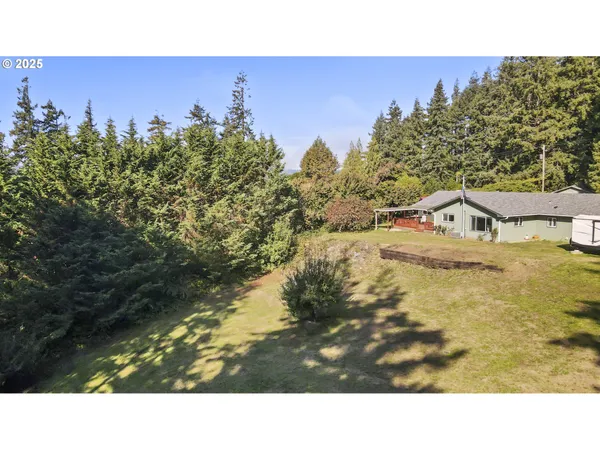 $590,000 | 96620 Highway 42, Coquille, OR 97423