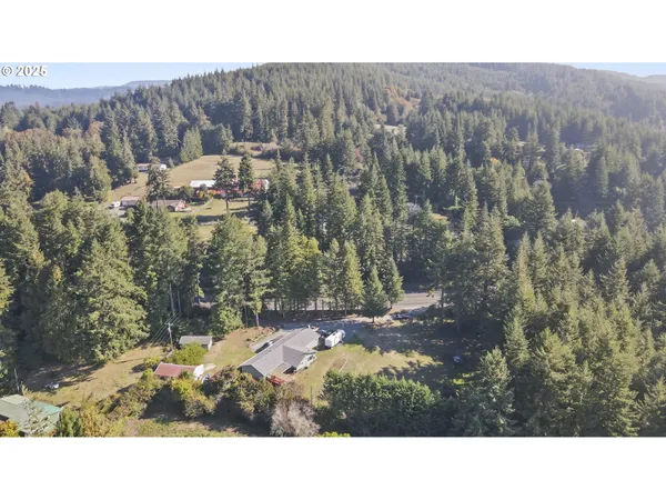$590,000 | 96620 Highway 42, Coquille, OR 97423