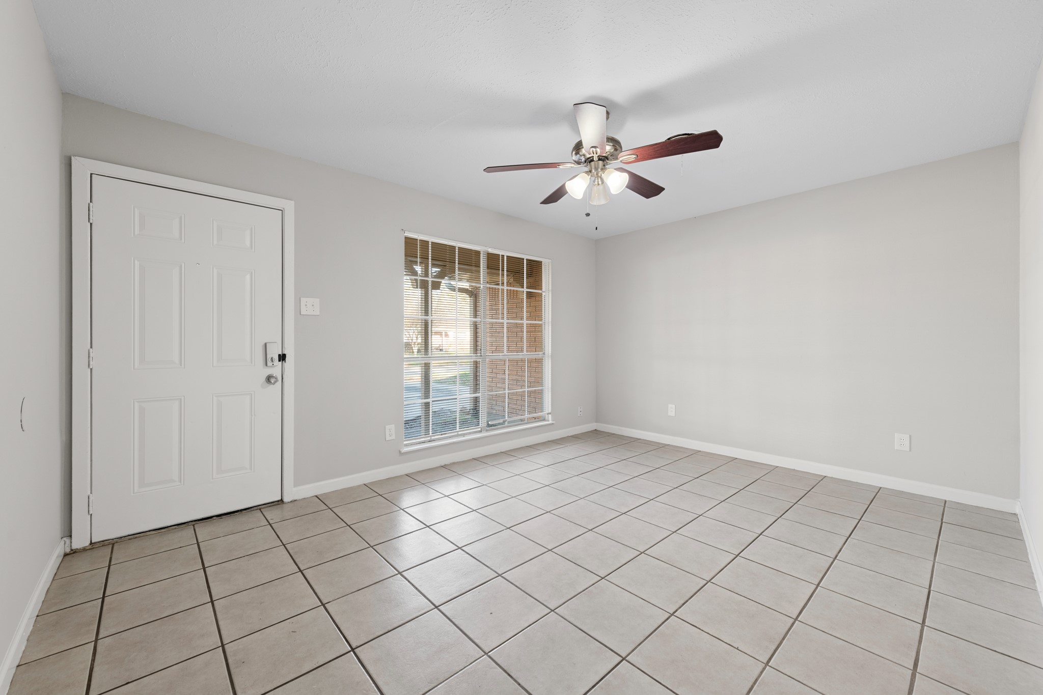 11218 Rebel Road Houston, TX 77016 - Photo 12 of 13