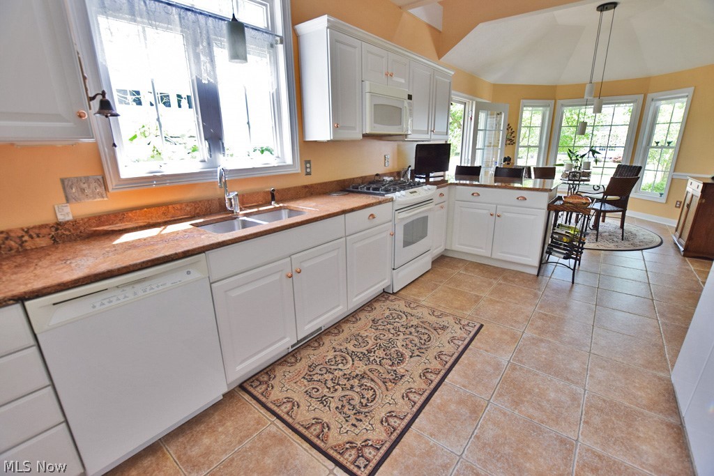 305 Burwick Road Cleveland, OH 44143 - Photo 7 of 30 Gallery Image 7