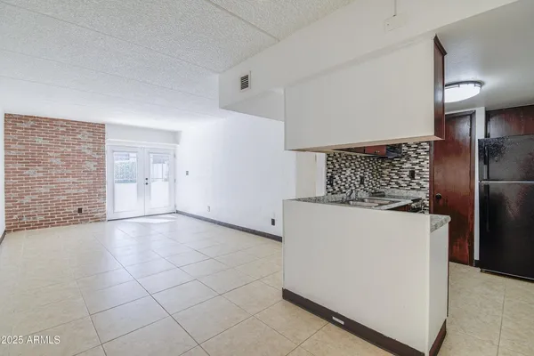 $1,295 | 3416 North 44th Street, Unit 8, Phoenix, AZ 85018