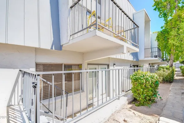 $1,295 | 3416 North 44th Street, Unit 8, Phoenix, AZ 85018