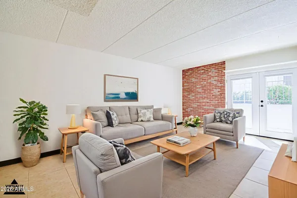 $1,295 | 3416 North 44th Street, Unit 8, Phoenix, AZ 85018