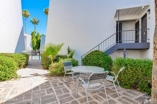 $1,295 | 3416 North 44th Street, Unit 8, Phoenix, AZ 85018