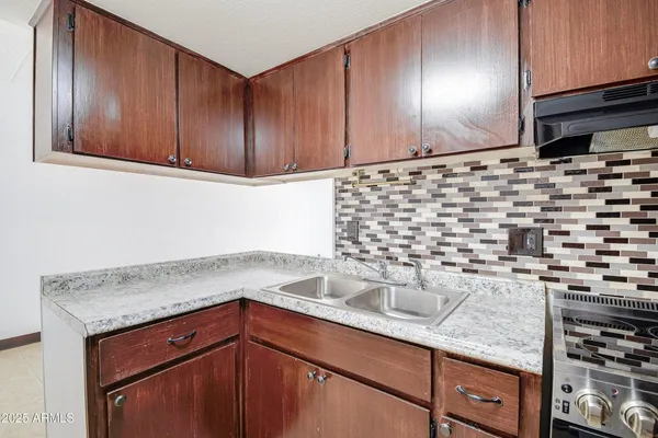$1,295 | 3416 North 44th Street, Unit 8, Phoenix, AZ 85018