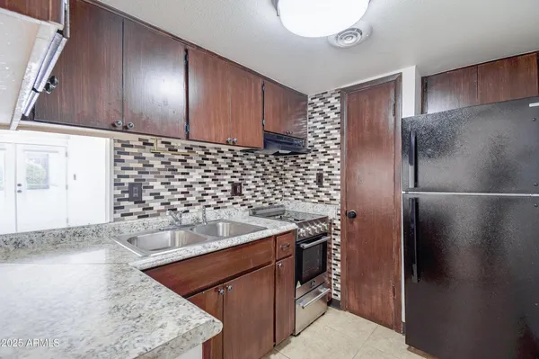 $1,295 | 3416 North 44th Street, Unit 8, Phoenix, AZ 85018