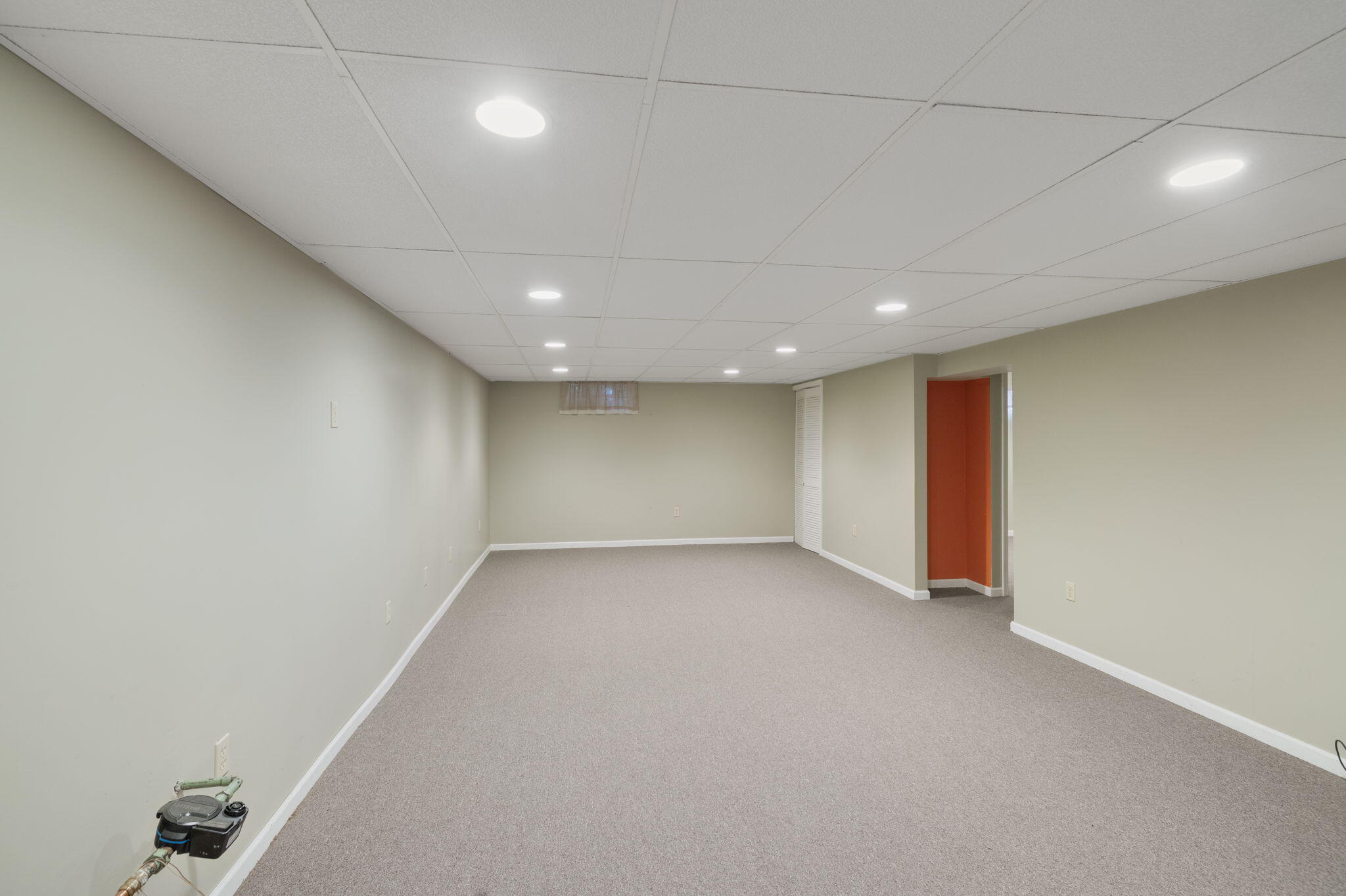 218 West 38th Court Griffith, IN 46319 - Photo 18 of 23 an empty room with a natural light