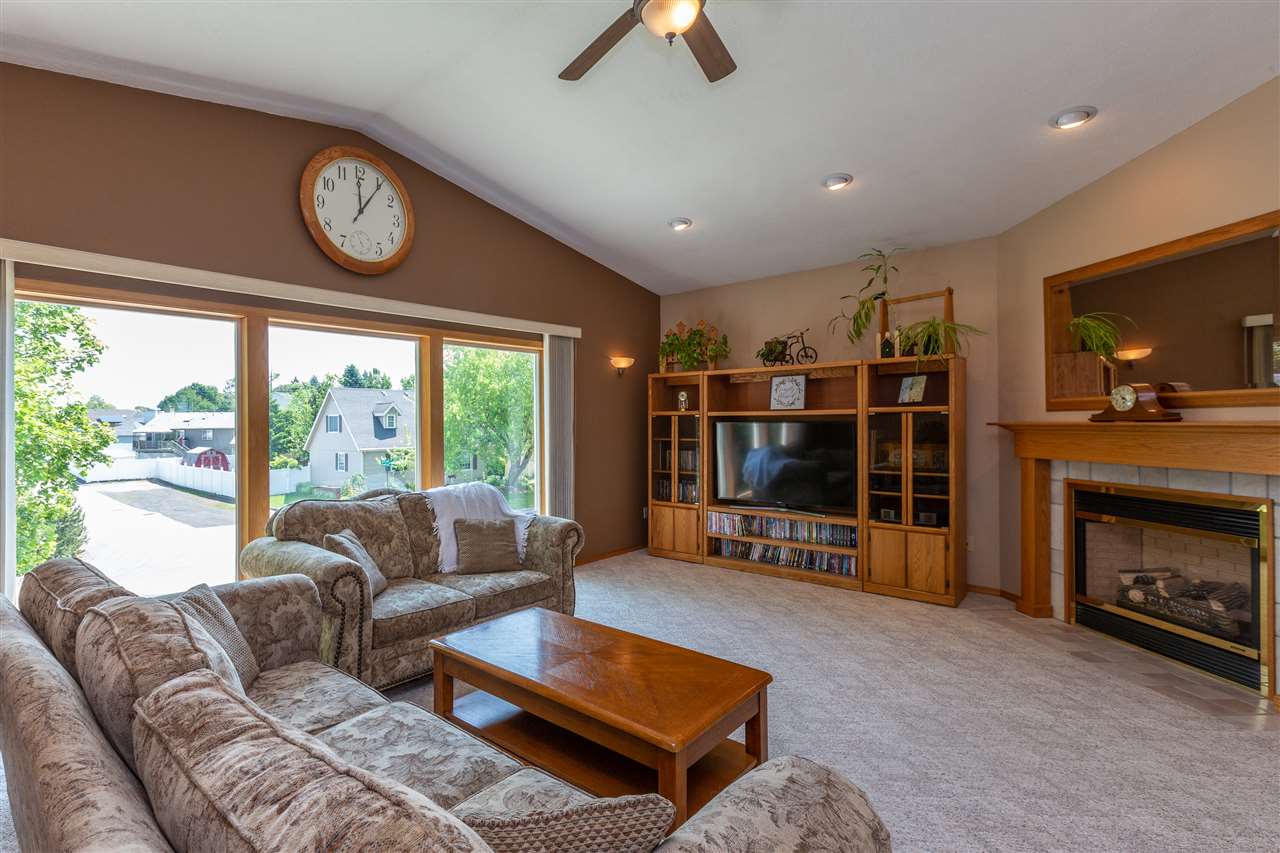 4505 North Woodlawn Road Spokane Valley, WA 99216 - Photo 4 of 20