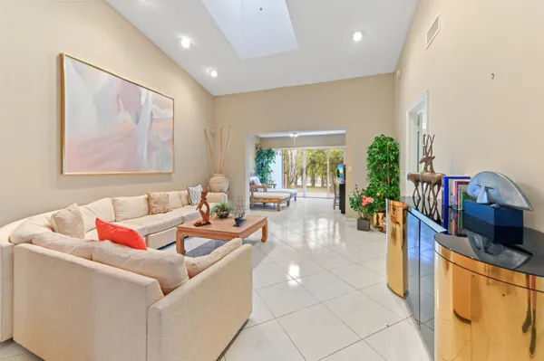 $3,000 | 7192 Summer Tree Drive, Boynton Beach, FL 33437