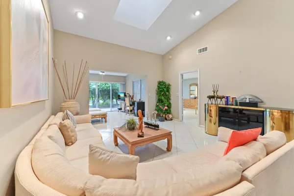 $3,000 | 7192 Summer Tree Drive, Boynton Beach, FL 33437