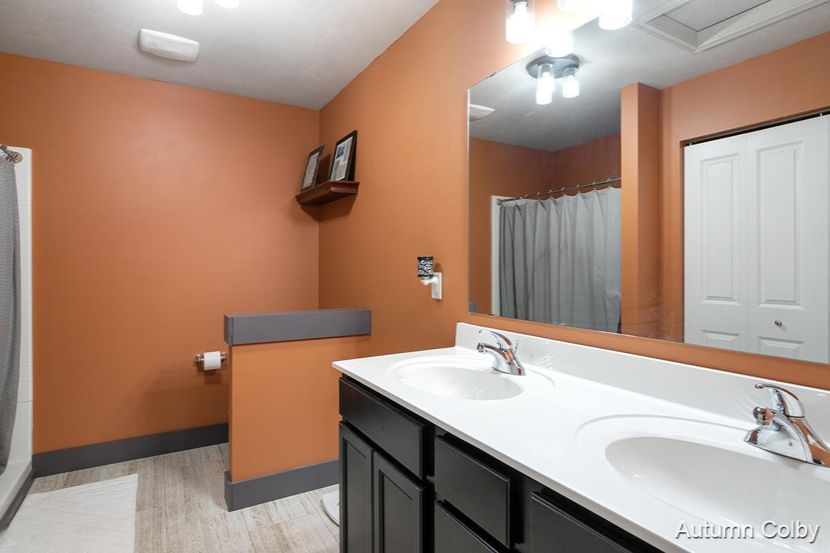 12099 Russell Ridge Cedar Springs, MI 49319 - Photo 18 of 38 IMG_1017