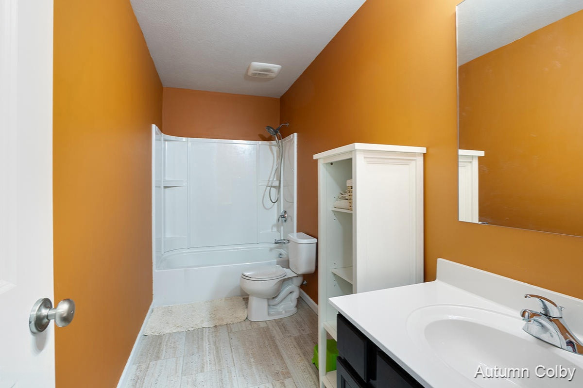 12099 Russell Ridge Cedar Springs, MI 49319 - Photo 23 of 38 IMG_1022