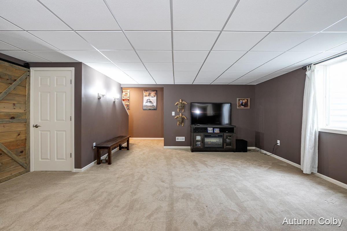 12099 Russell Ridge Cedar Springs, MI 49319 - Photo 27 of 38 IMG_1025