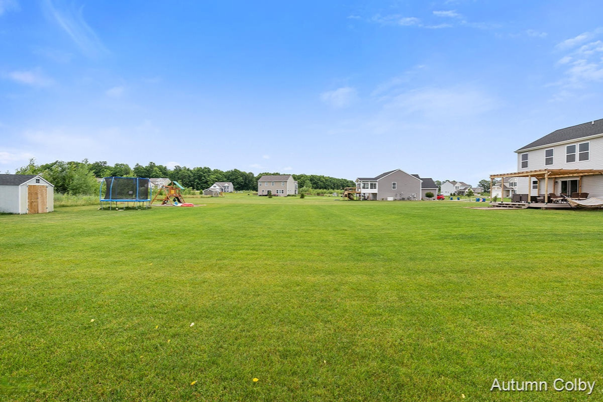 12099 Russell Ridge Cedar Springs, MI 49319 - Photo 34 of 38 IMG_1032