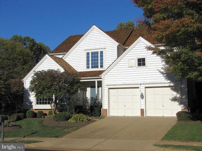 2701 Courthouse Oaks Road Vienna, VA 22181 - Photo 1 of 24 Exterior (Main)